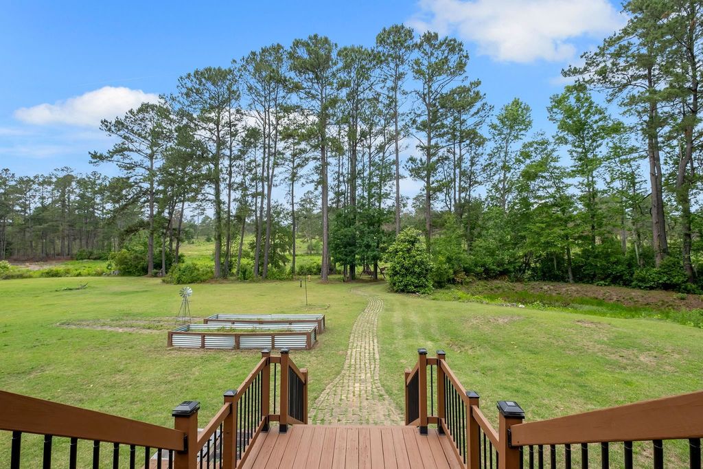 Image 37 of property listing at 5985 Miles Blake Court, Tallahassee, FL 32309