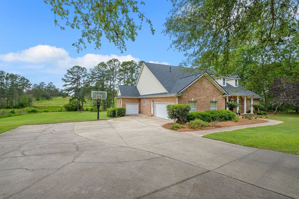 Image 49 of property listing at 5985 Miles Blake Court, Tallahassee, FL 32309