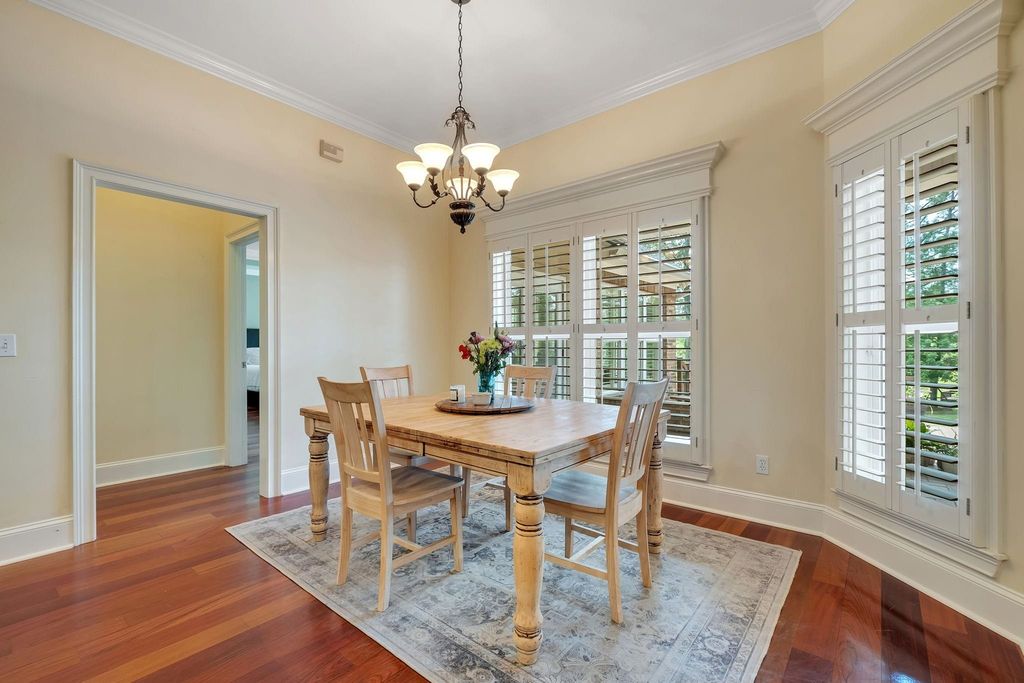 Image 7 of property listing at 5985 Miles Blake Court, Tallahassee, FL 32309
