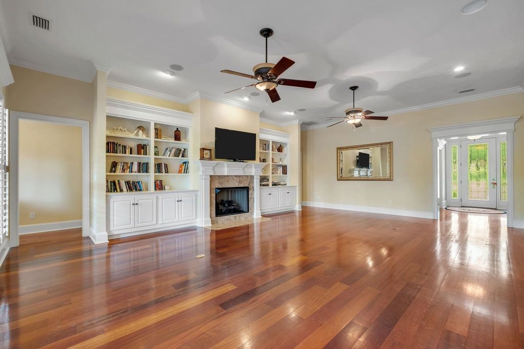Image 9 of property listing at 5985 Miles Blake Court, Tallahassee, FL 32309
