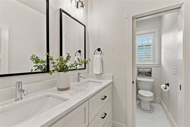 1729 Runway Boulevard, Oklahoma City, OK 73108