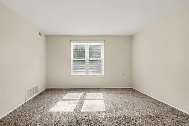 2231 S Huron Parkway 2, Ann Arbor, MI 48104