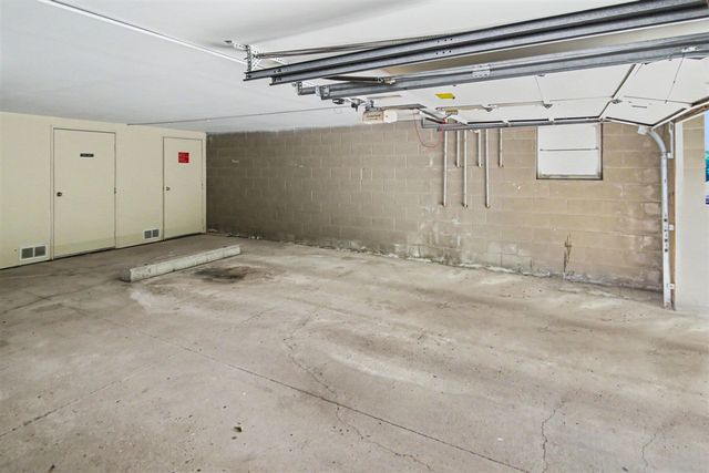 2231 S Huron Parkway 2, Ann Arbor, MI 48104