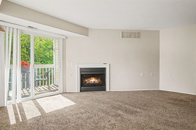 2231 S Huron Parkway 2, Ann Arbor, MI 48104