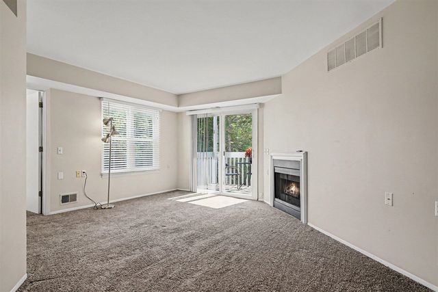 2231 S Huron Parkway 2, Ann Arbor, MI 48104