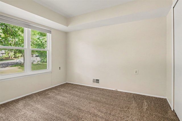 2231 S Huron Parkway 2, Ann Arbor, MI 48104