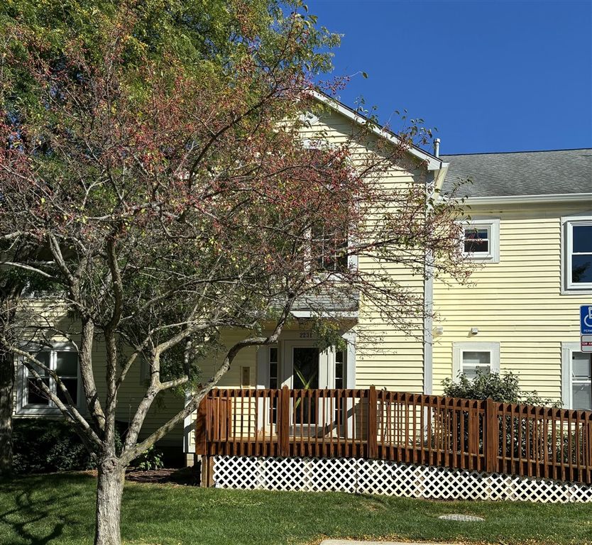 2231 S Huron Parkway 2, Ann Arbor, MI 48104