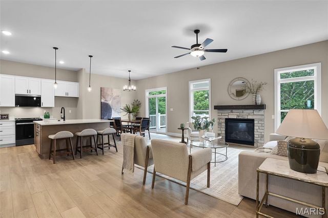 197 Timber Creek Drive 197 STB, Washington, MO 63090