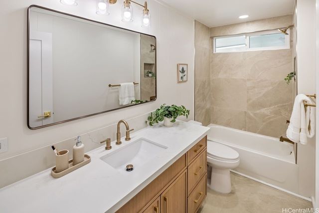 3083 Hiehie Street, Honolulu, HI 96822