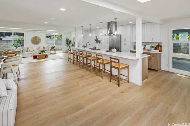 3083 Hiehie Street, Honolulu, HI 96822