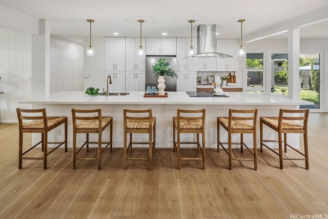 3083 Hiehie Street, Honolulu, HI 96822