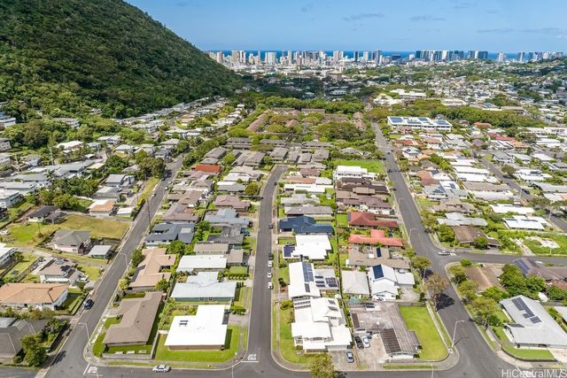3083 Hiehie Street, Honolulu, HI 96822
