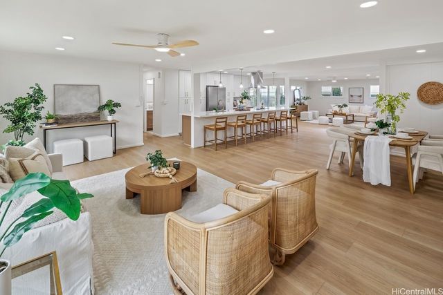 3083 Hiehie Street, Honolulu, HI 96822
