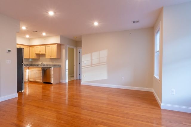 80 North Meadows Road 206, Medfield, MA 02052