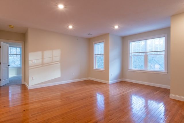 80 North Meadows Road 206, Medfield, MA 02052