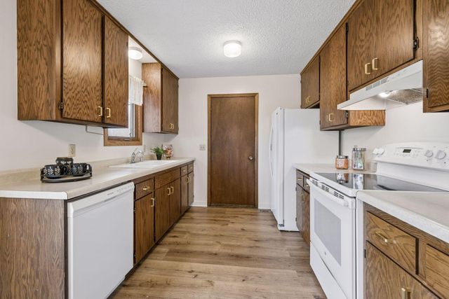 15001 Charleston Avenue W, Rosemount, MN 55068