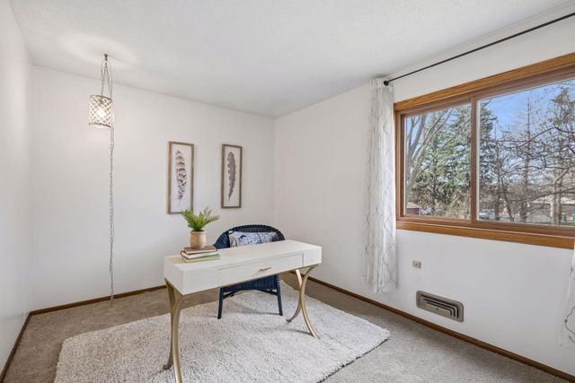 15001 Charleston Avenue W, Rosemount, MN 55068