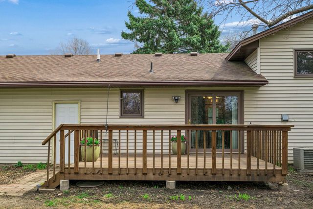 15001 Charleston Avenue W, Rosemount, MN 55068