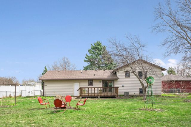 15001 Charleston Avenue W, Rosemount, MN 55068