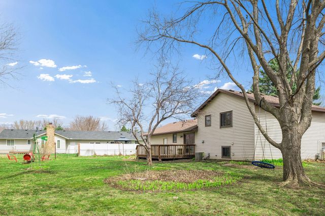 15001 Charleston Avenue W, Rosemount, MN 55068