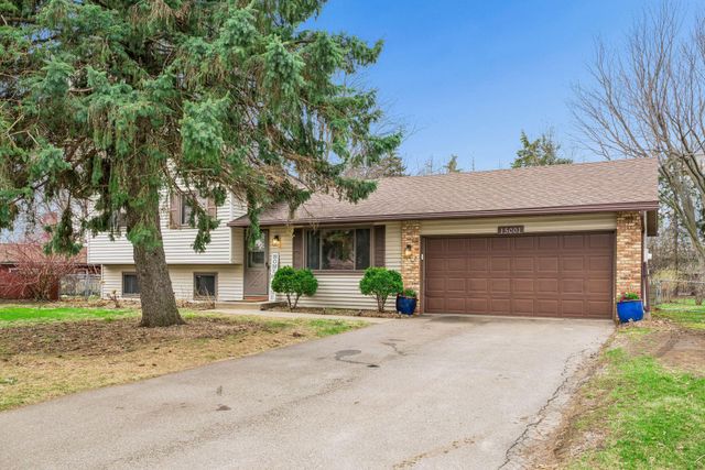 15001 Charleston Avenue W, Rosemount, MN 55068