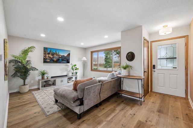 15001 Charleston Avenue W, Rosemount, MN 55068