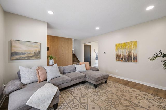 15001 Charleston Avenue W, Rosemount, MN 55068