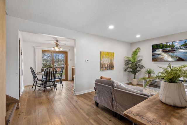 15001 Charleston Avenue W, Rosemount, MN 55068