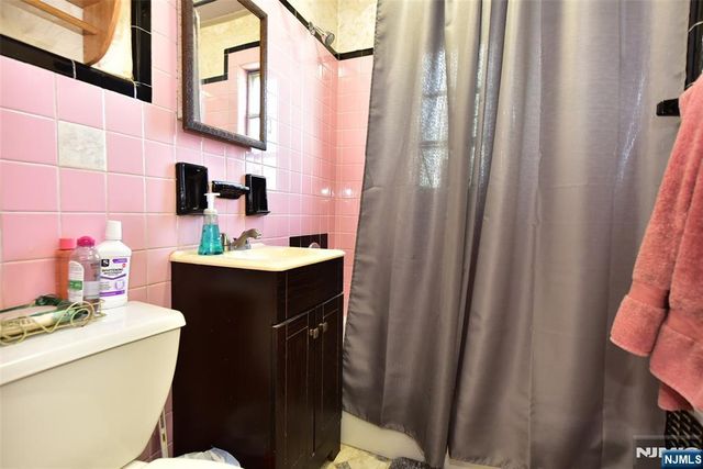 225 Wilson Street, Saddle Brook, NJ 07663