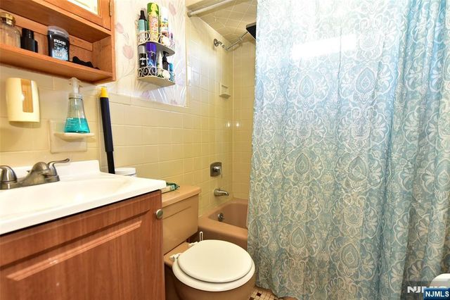 225 Wilson Street, Saddle Brook, NJ 07663