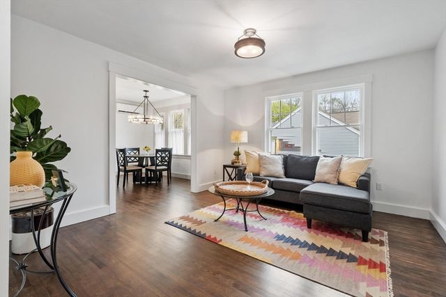 7 Albemarle St, Worcester, MA 01605