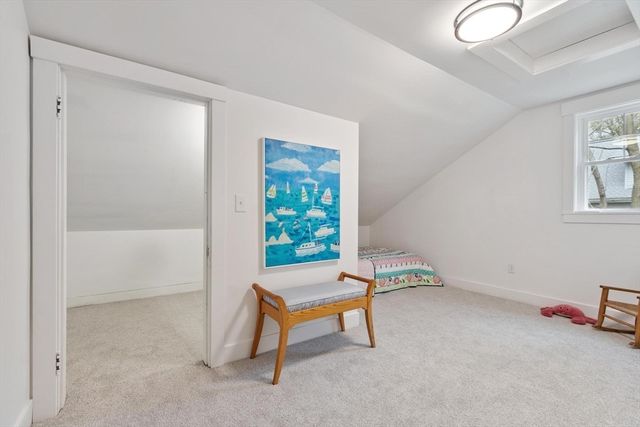 7 Albemarle St, Worcester, MA 01605