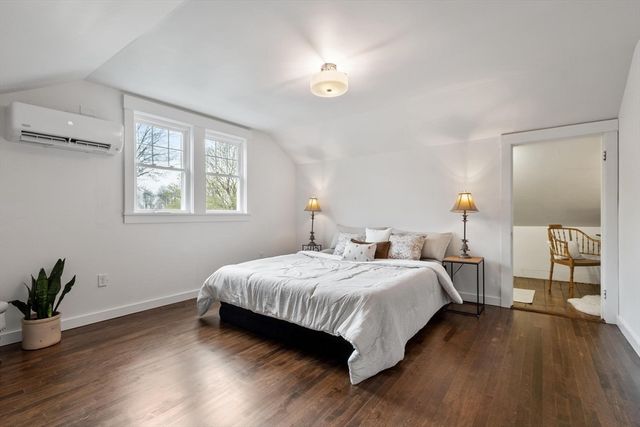 7 Albemarle St, Worcester, MA 01605