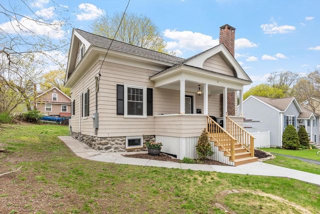 7 Albemarle St, Worcester, MA 01605