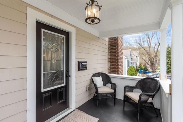 7 Albemarle St, Worcester, MA 01605