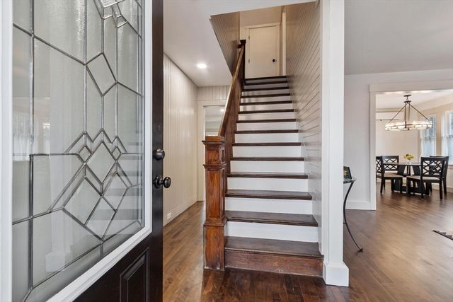 7 Albemarle St, Worcester, MA 01605