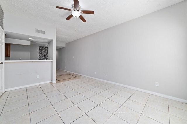8754 Village Of Fondren Drive 8754, Houston, TX 77071