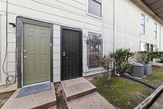 8754 Village Of Fondren Drive 8754, Houston, TX 77071