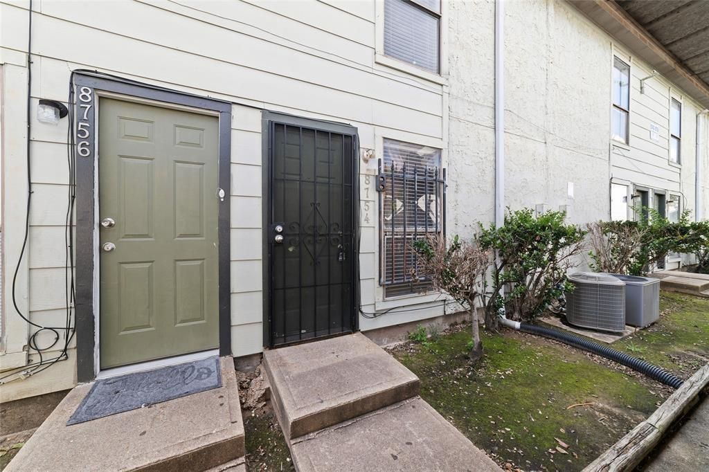 8754 Village Of Fondren Drive 8754, Houston, TX 77071