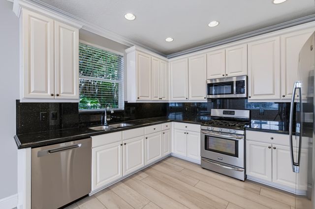 379 Columbus Street, Palm Beach Gardens, FL 33410