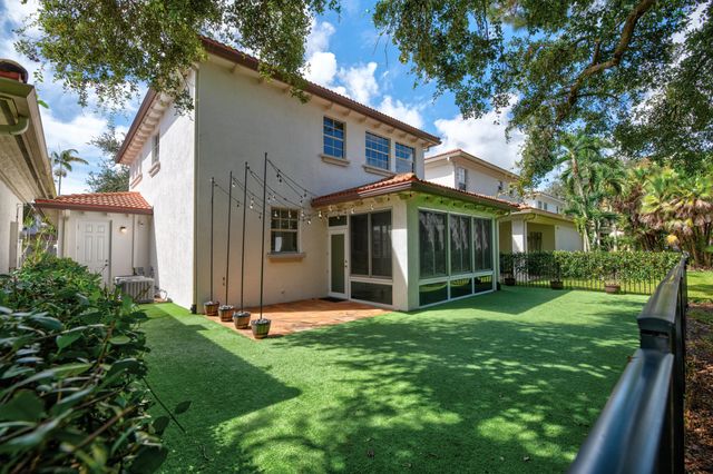 379 Columbus Street, Palm Beach Gardens, FL 33410