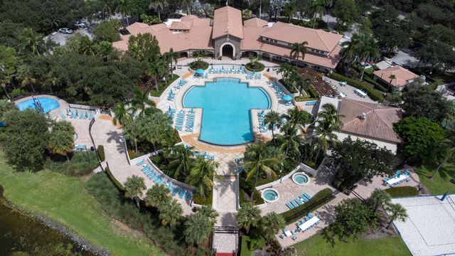 379 Columbus Street, Palm Beach Gardens, FL 33410