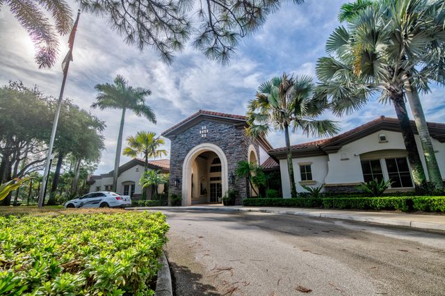 379 Columbus Street, Palm Beach Gardens, FL 33410