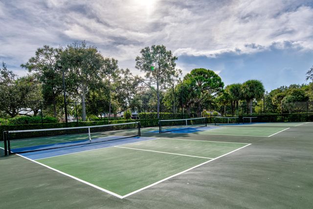 379 Columbus Street, Palm Beach Gardens, FL 33410