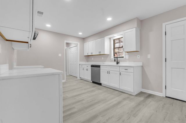 4427 LOGAN'S PATH RD, Memphis, TN 38053