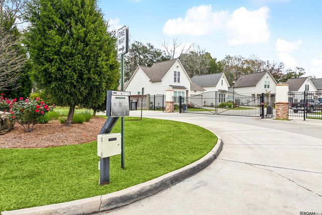 8925 Stonecroft Ave, Baton Rouge, LA 70810