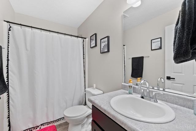 2857 Pine Leaf Court, Hamilton, OH 45013