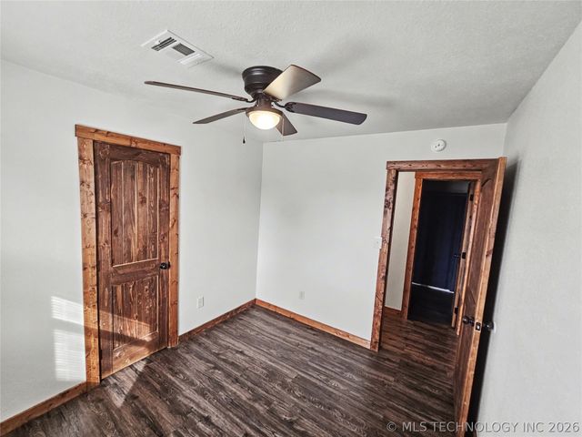 1403 N 6th Street, Stilwell, OK 74960