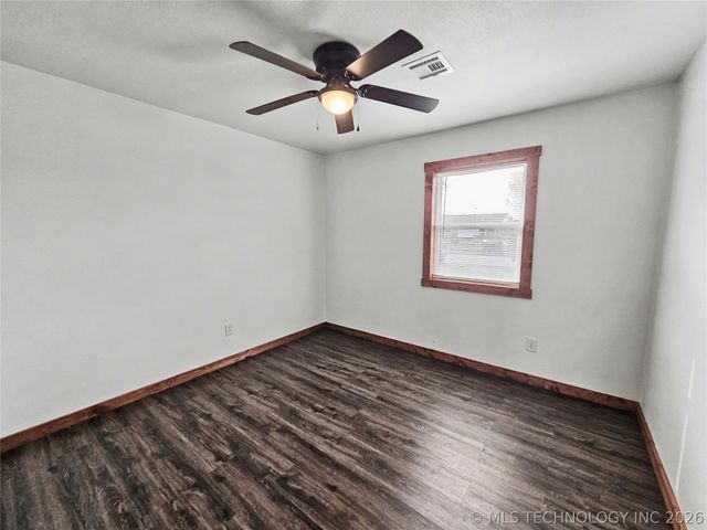 1403 N 6th Street, Stilwell, OK 74960