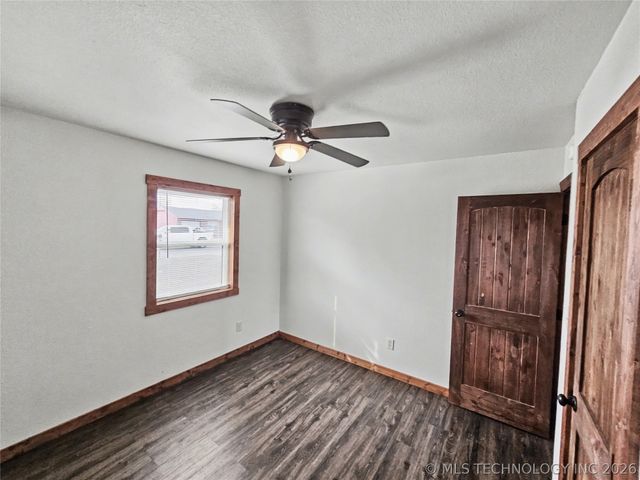 1403 N 6th Street, Stilwell, OK 74960